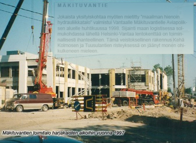 Mäkituvantien toimitalo harjakasteen aikoihin vuonna 1997